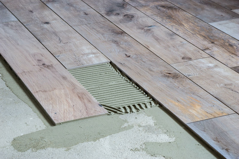 bodenfliese-holzoptik-rustikal
