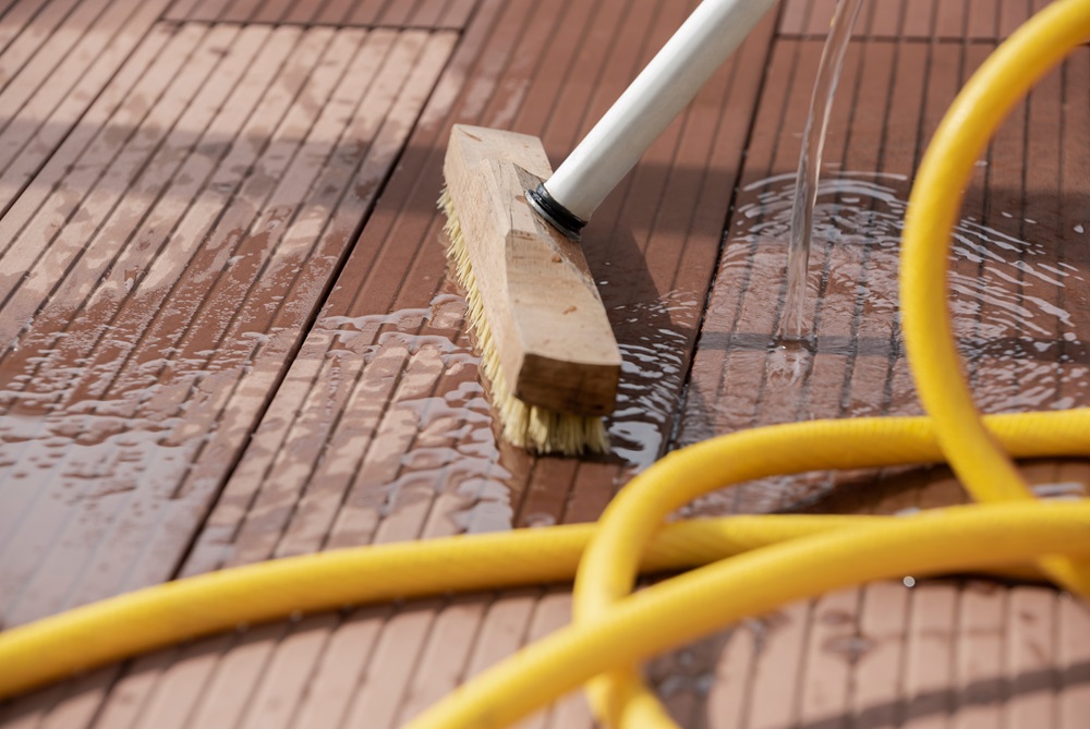 WPC ist pflegeleichter als Holz