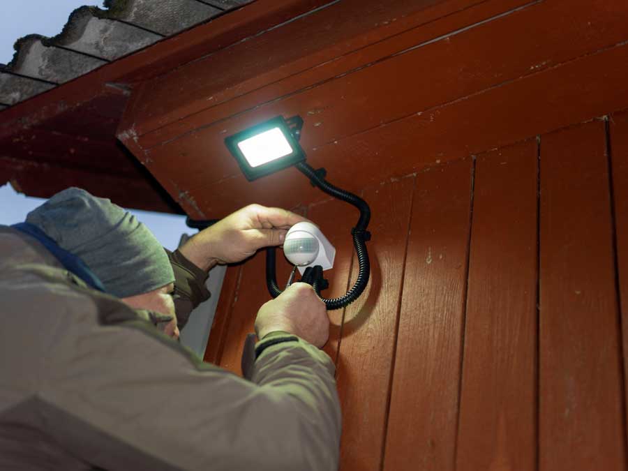 bewegungsmelder-anschluss